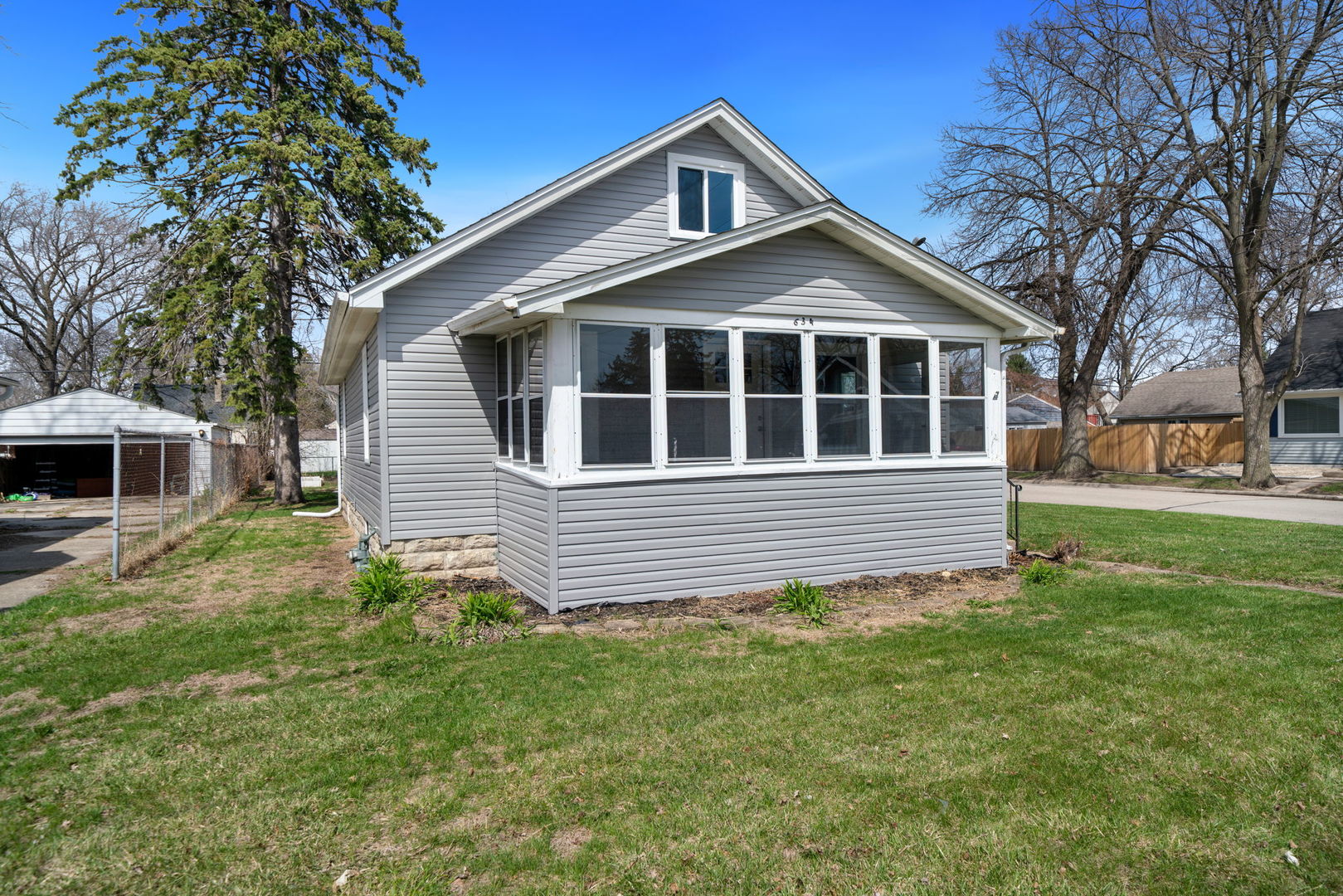 634 River Lane, Loves Park, IL