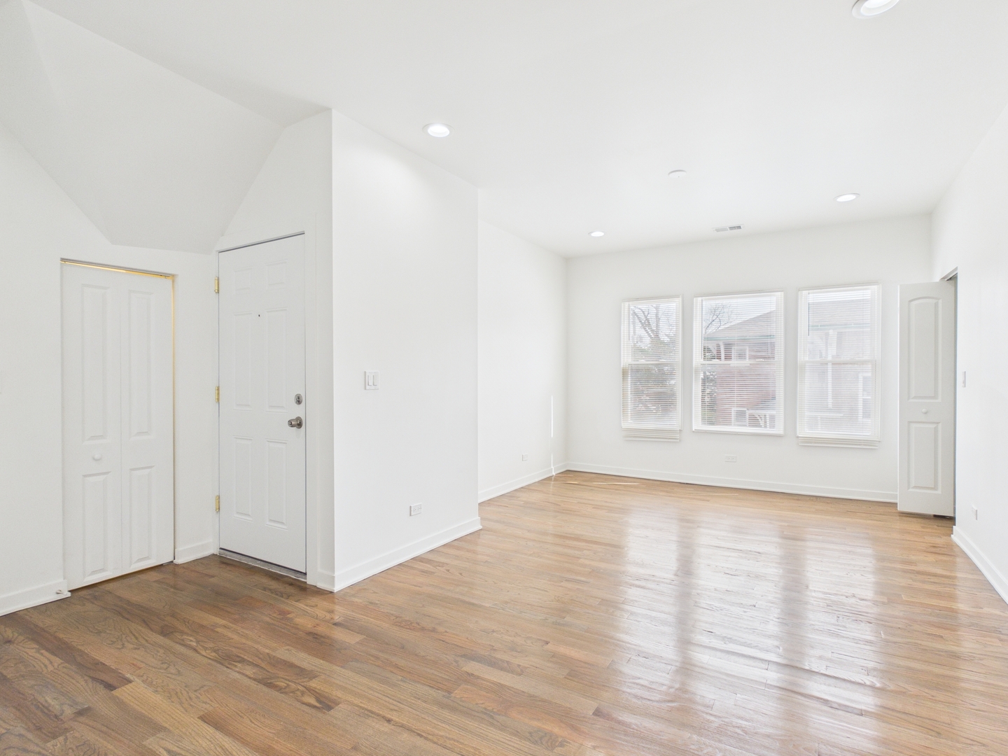 398 W Lincoln Highway #4, Chicago Heights, IL