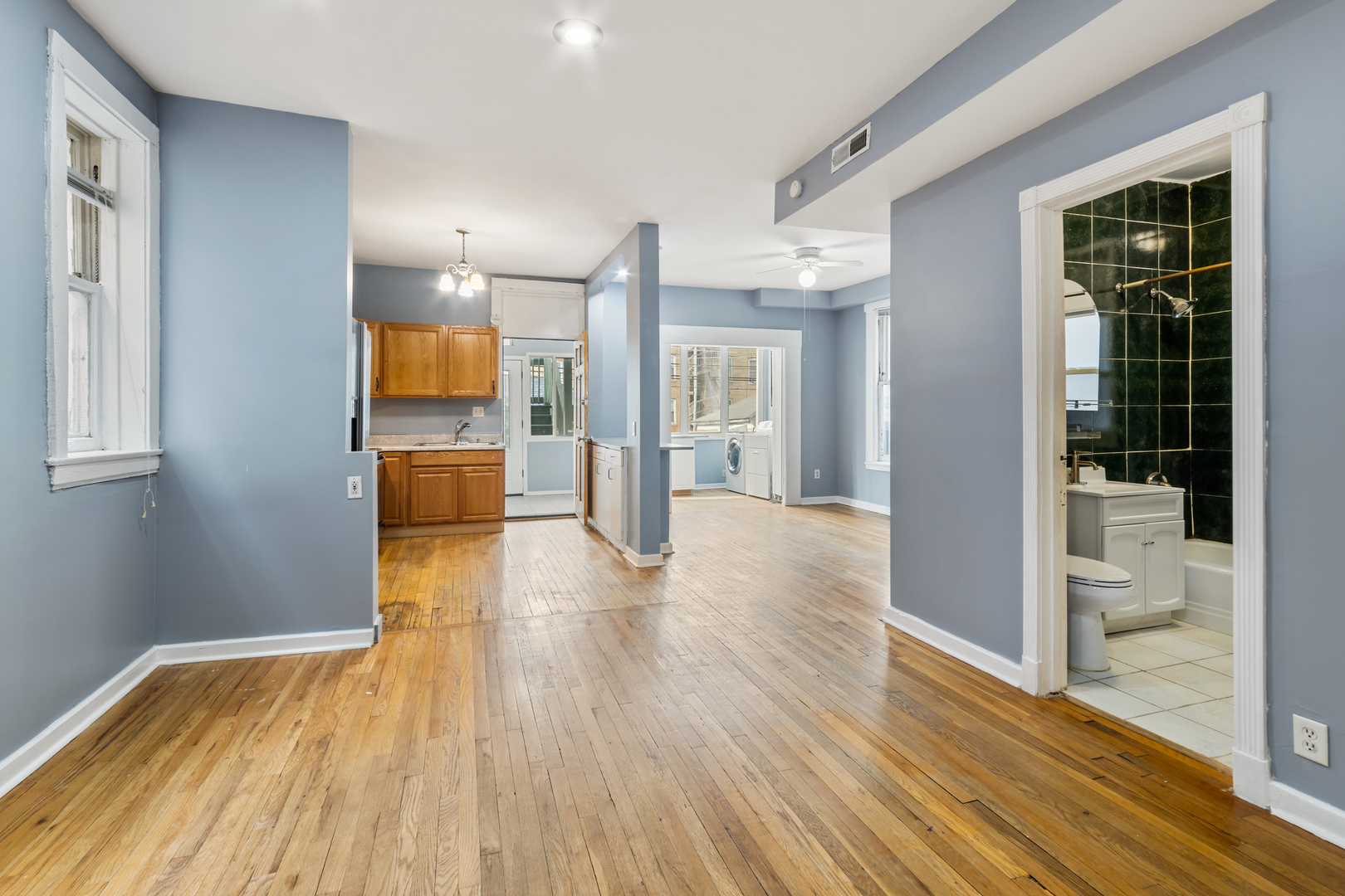 4434 N Drake Avenue #1, Chicago, IL