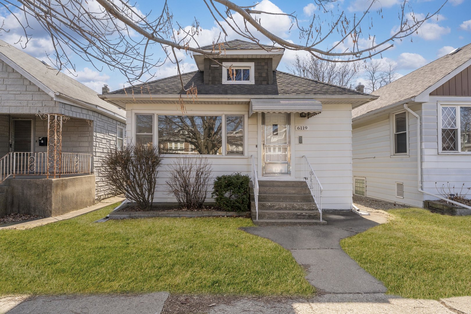6119 W School Street, Chicago, IL