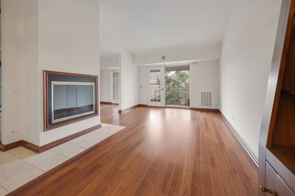 540 Biesterfield Road #305, Elk Grove Village, IL