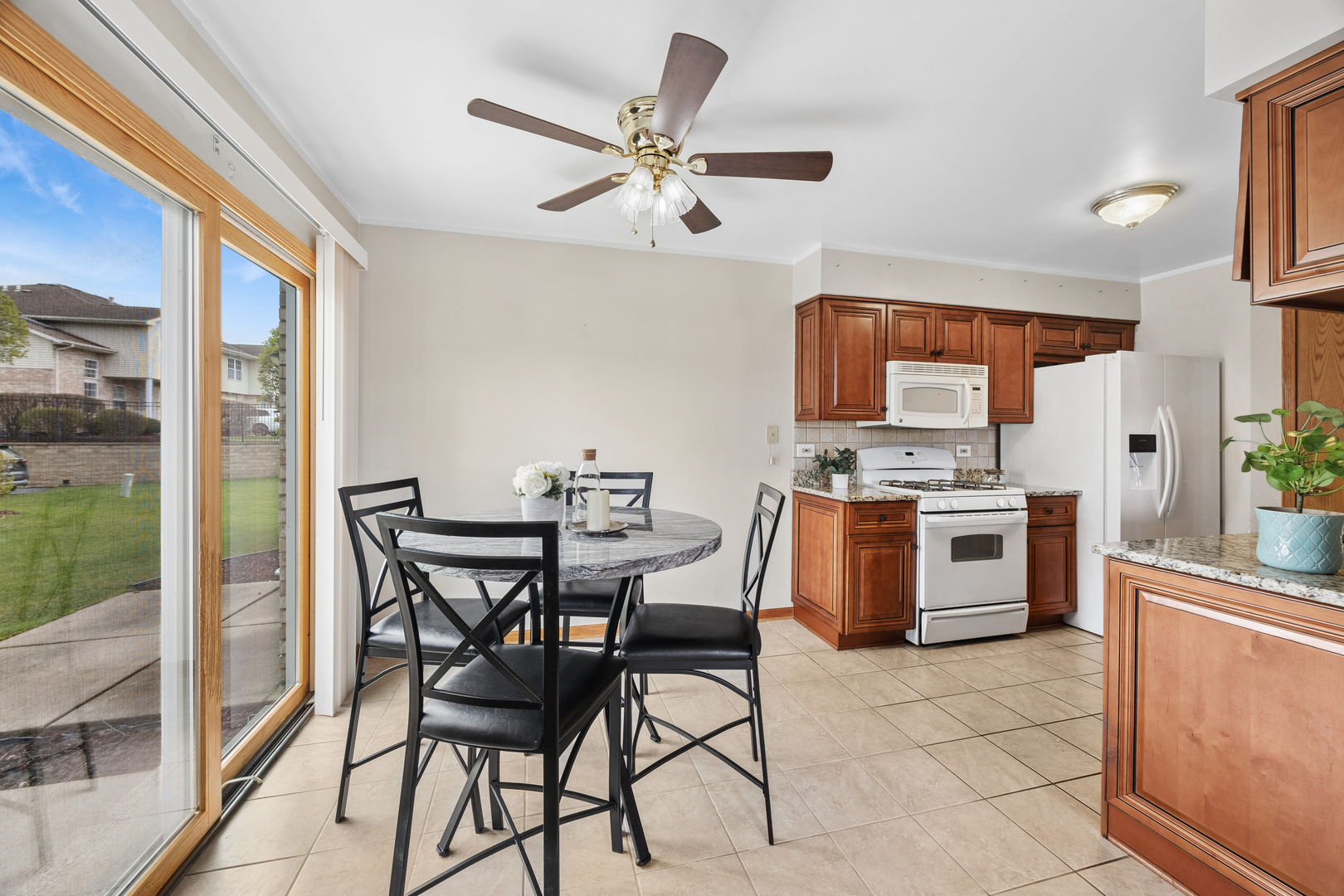 7245 Arbor Lane, Justice, IL