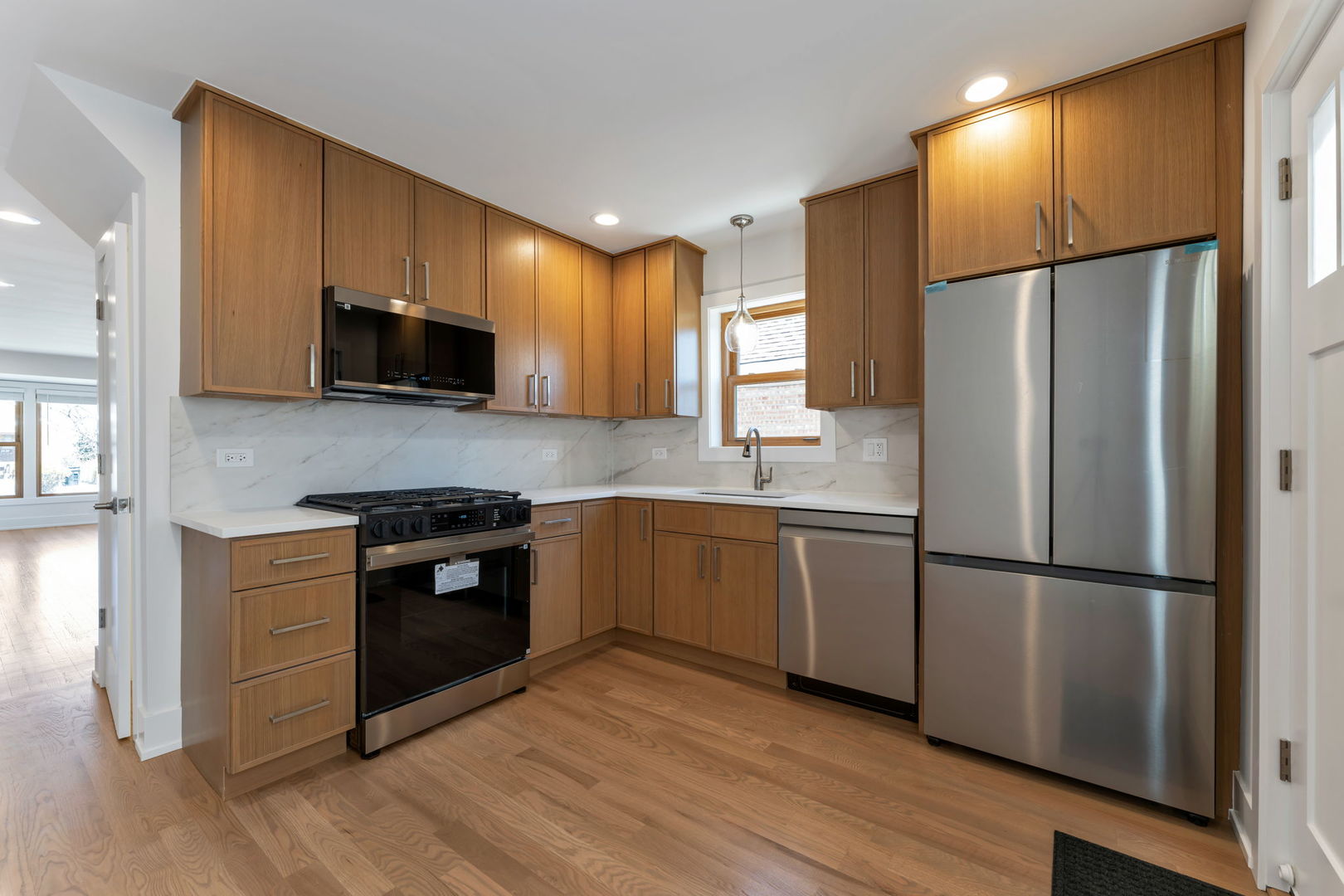 2825 W 84th Place, Chicago, IL