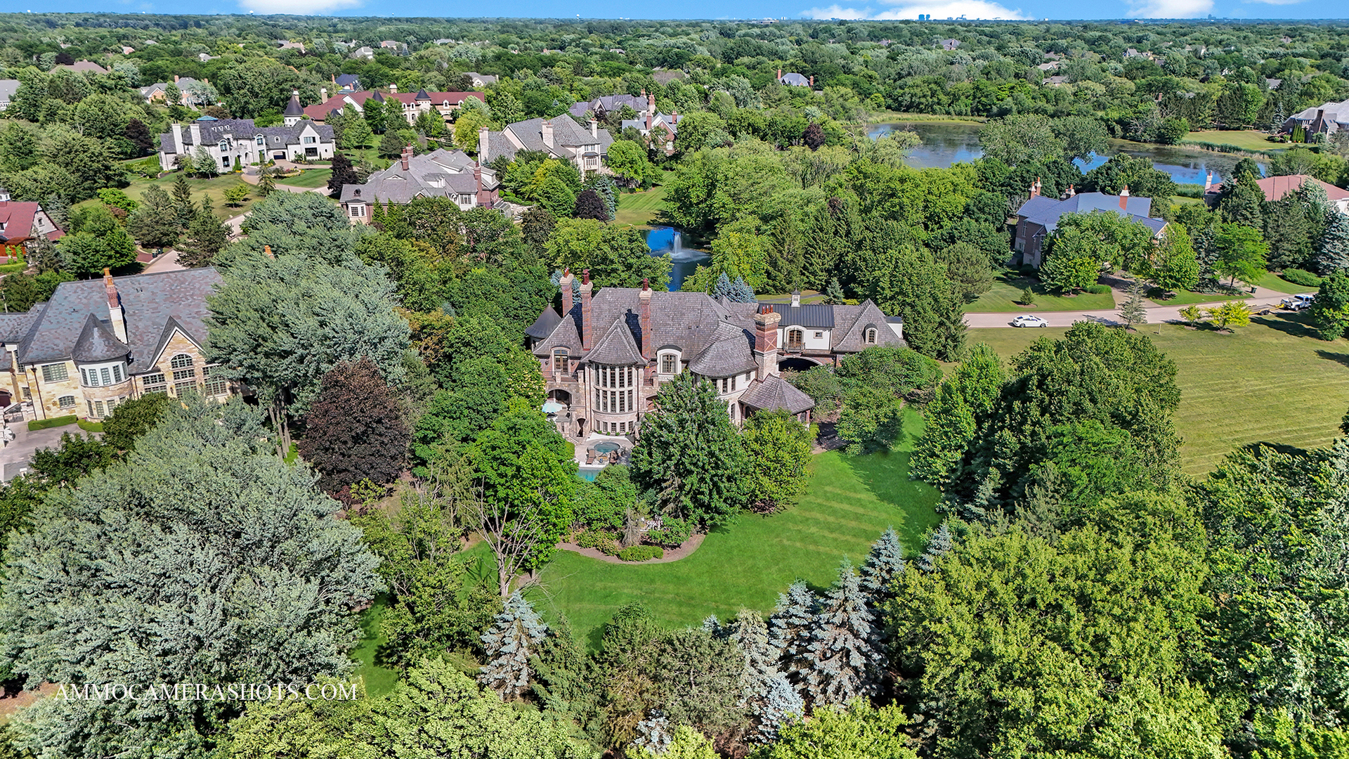 8 Brooke Lane, South Barrington, IL