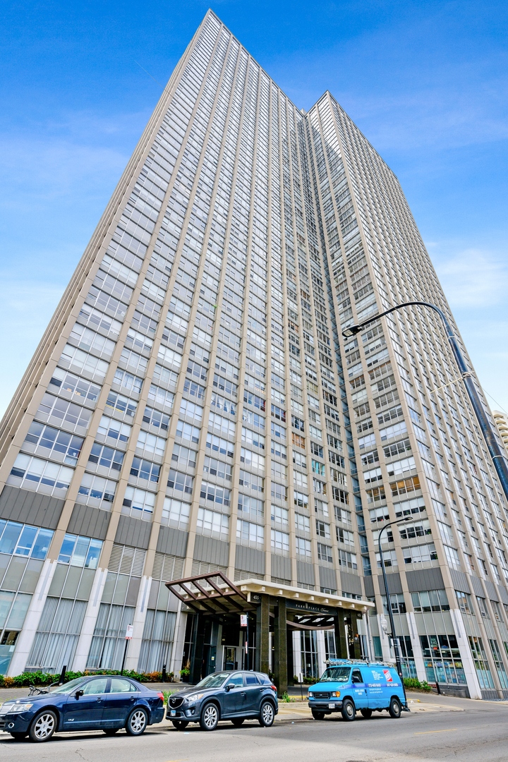 655 W Irving Park Road #5414, Chicago, IL