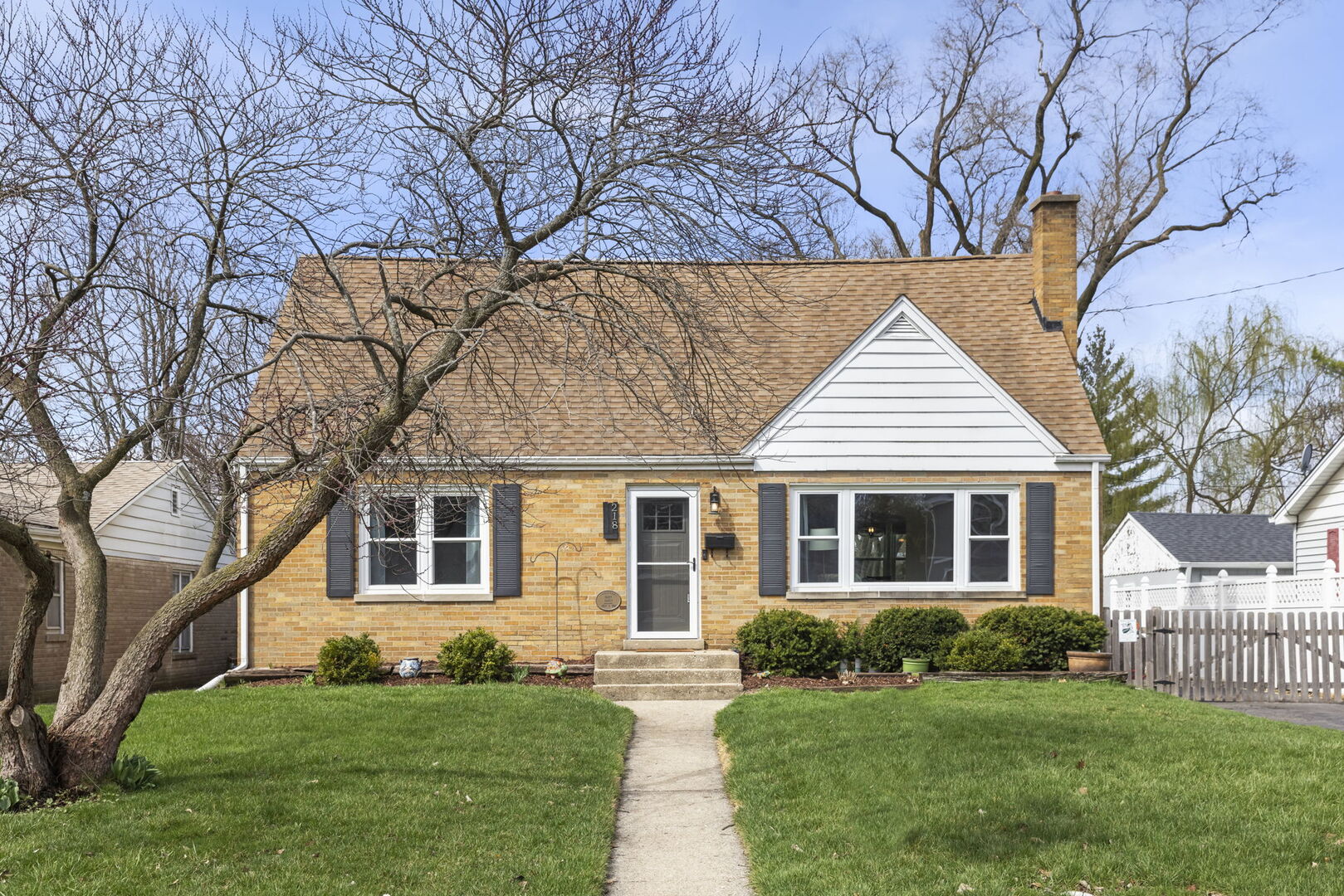 218 S Fairfield Avenue, Lombard, IL