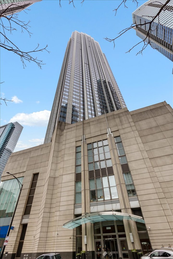 512 N McClurg Court #3904, Chicago, IL