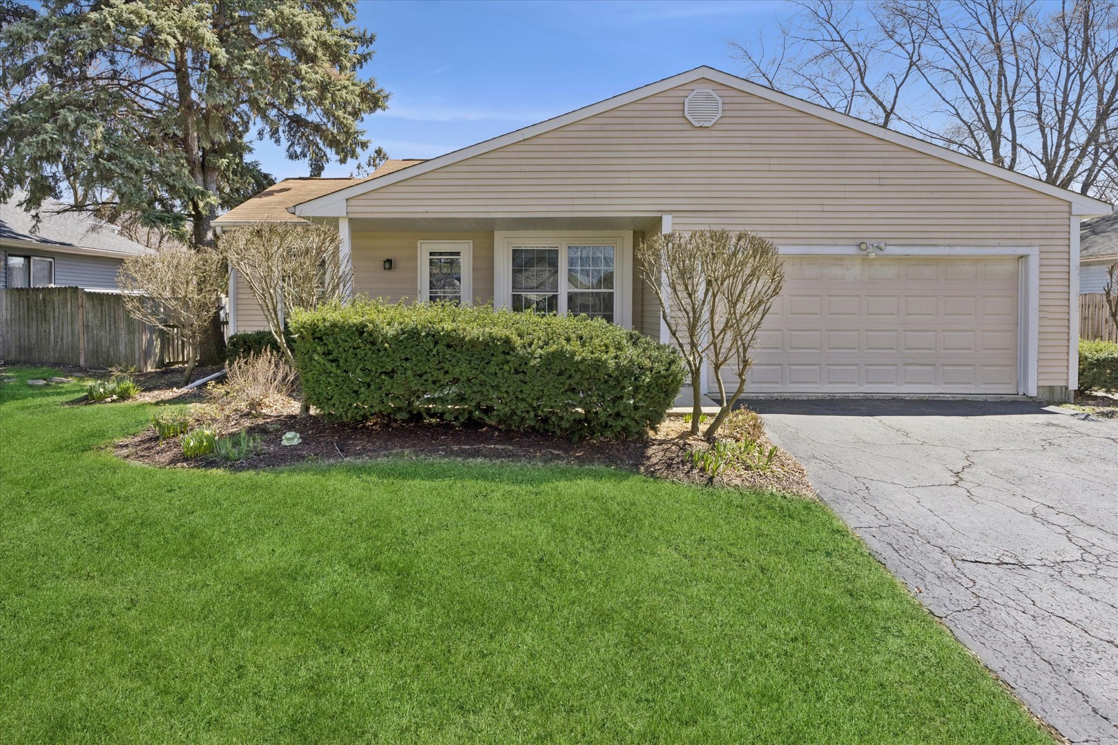 2286 Weatherford Lane, Naperville, IL
