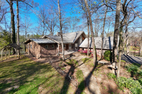 5 Lake Shore Court, Carbondale, IL