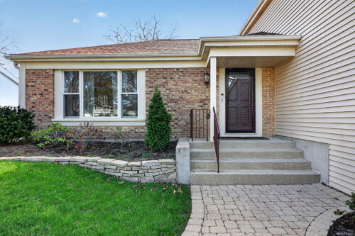 2340 Appleby Drive, Wheaton, IL