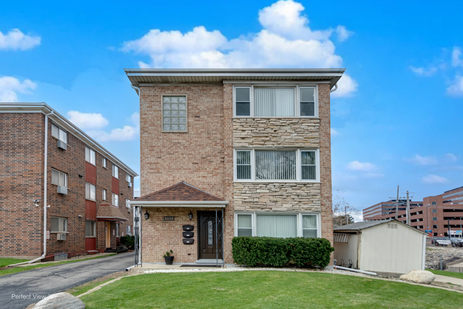 10114 Devon Court, Rosemont, IL