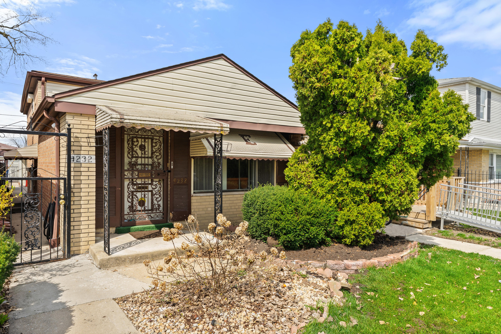 9232 S EGGLESTON Avenue, Chicago, IL