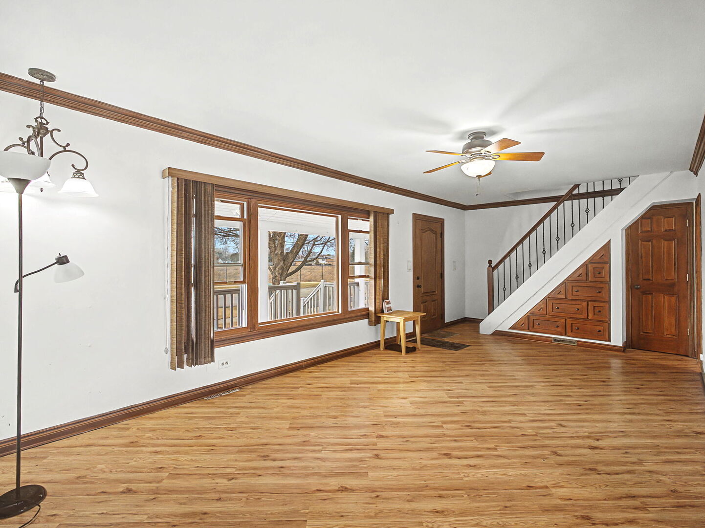 8621 Natchez Avenue, Burbank, IL