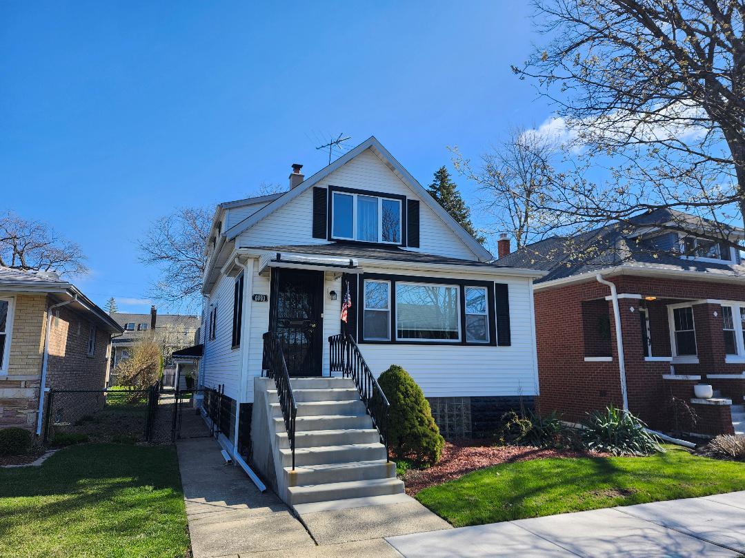 6093 N Naples Avenue, Chicago, IL