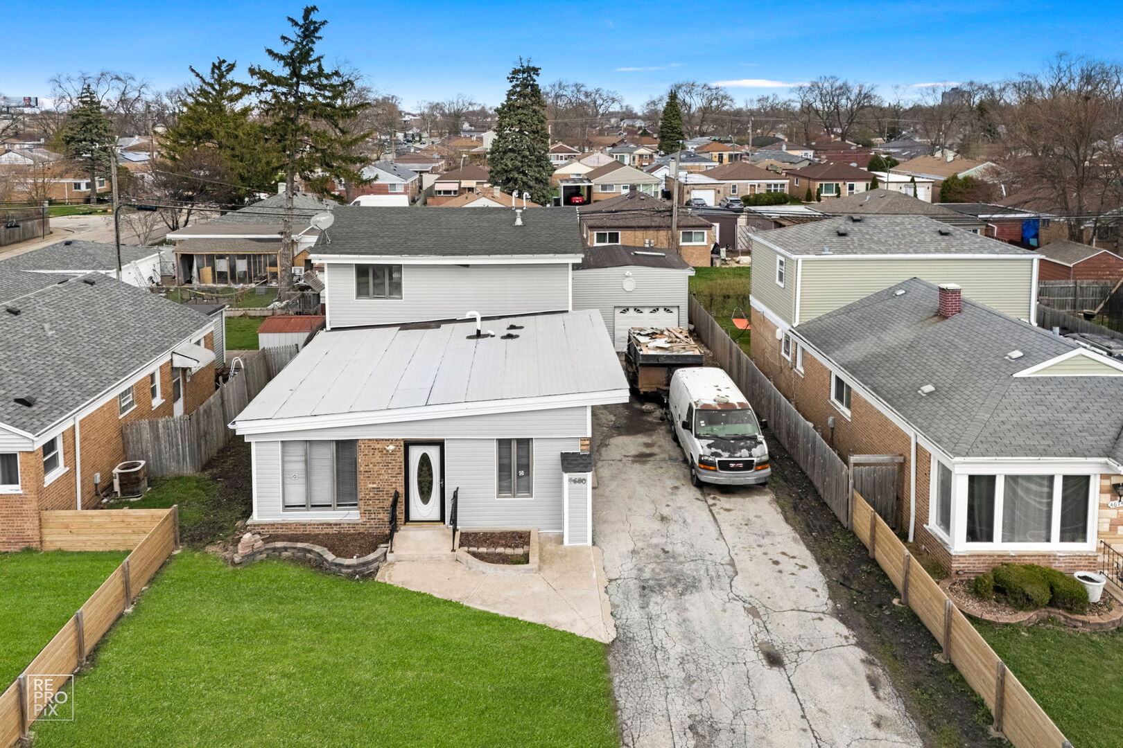 4680 W 83rd Street, Chicago, IL