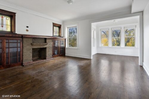 3028 W EASTWOOD Avenue, Chicago, IL