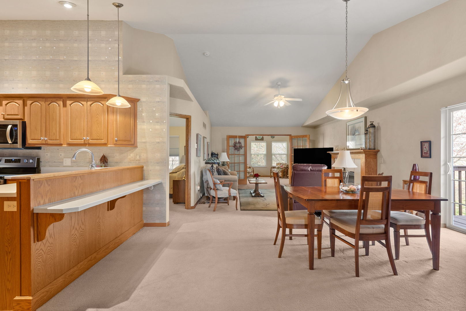 5016 56TH Avenue Court, Bettendorf, IA