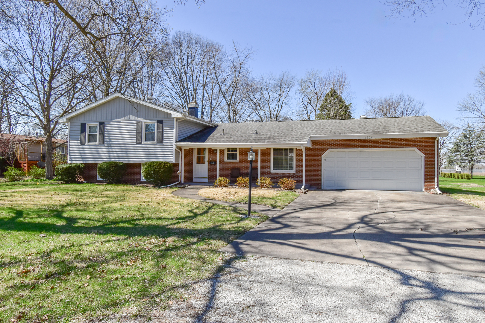 1507 S Oak Street, Pontiac, IL