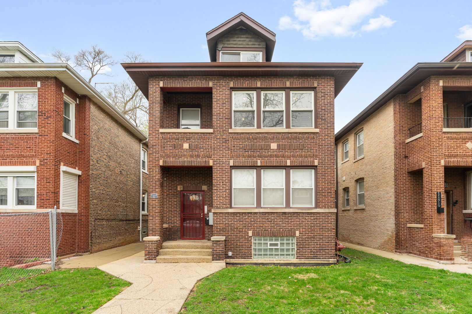 11814 S Hale Avenue, Chicago, IL