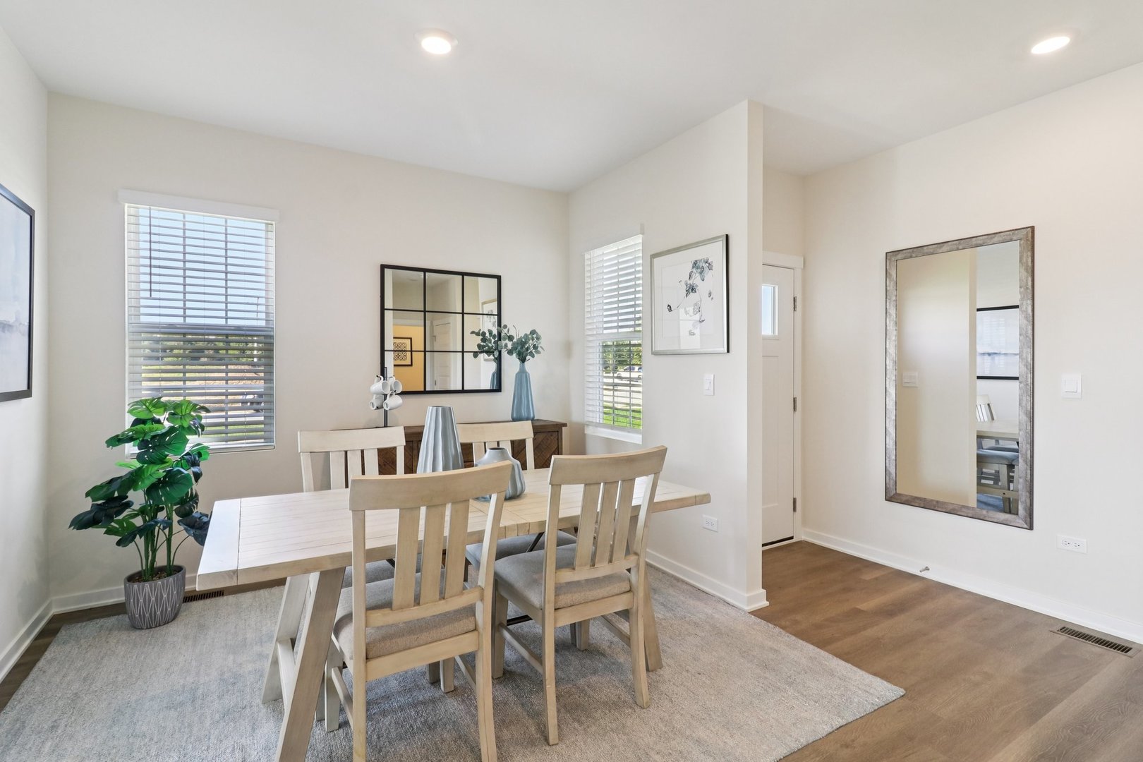 1744 stable Lane, Aurora, IL