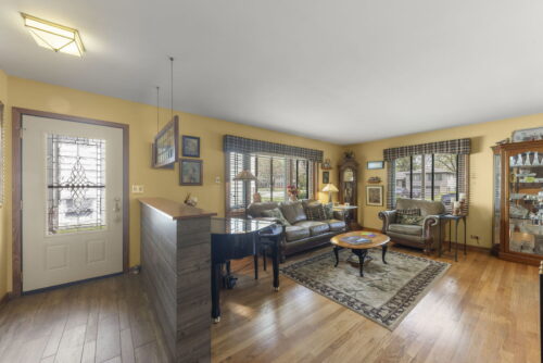 256 S Ellyn Avenue, Glen Ellyn, IL