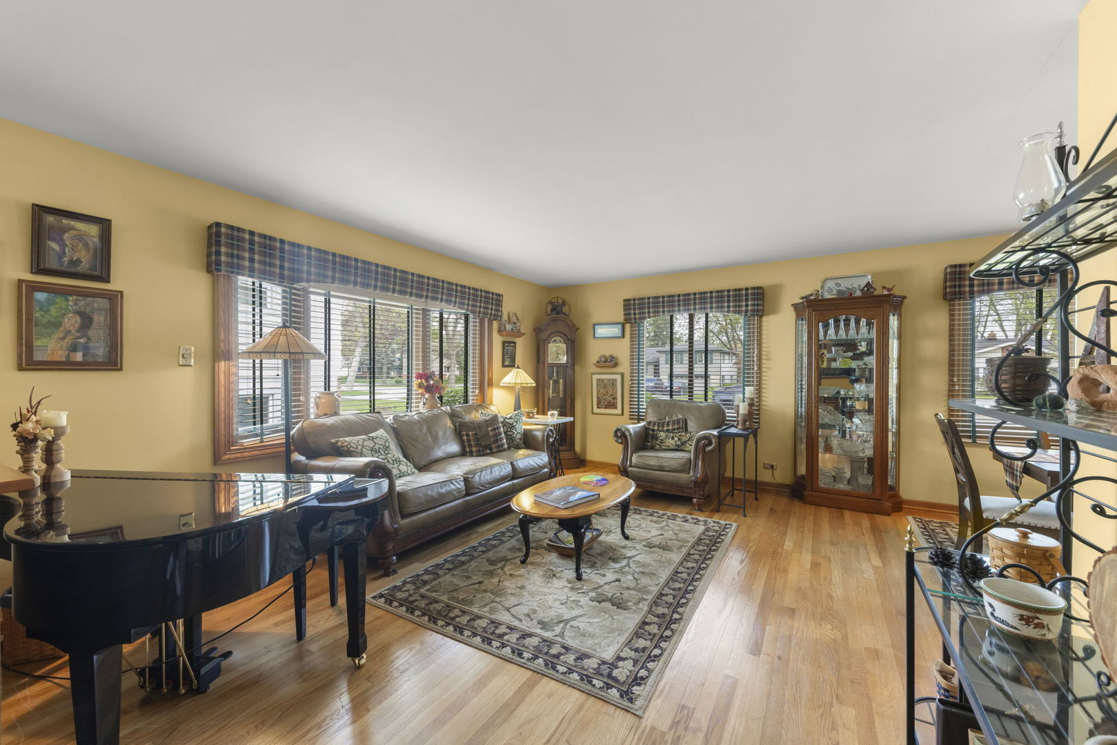 256 S Ellyn Avenue, Glen Ellyn, IL