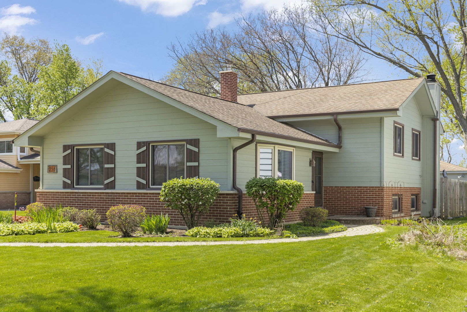 256 S Ellyn Avenue, Glen Ellyn, IL