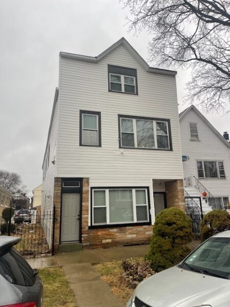 2438 W 45th Place #1R, Chicago, IL
