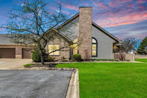 144 Canterbury Court, Bloomingdale, IL