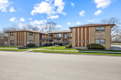 18318 Exchange Avenue #2F, Lansing, IL