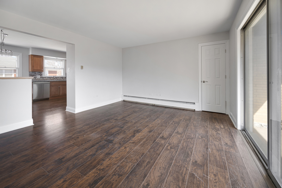 18318 Exchange Avenue #2F, Lansing, IL