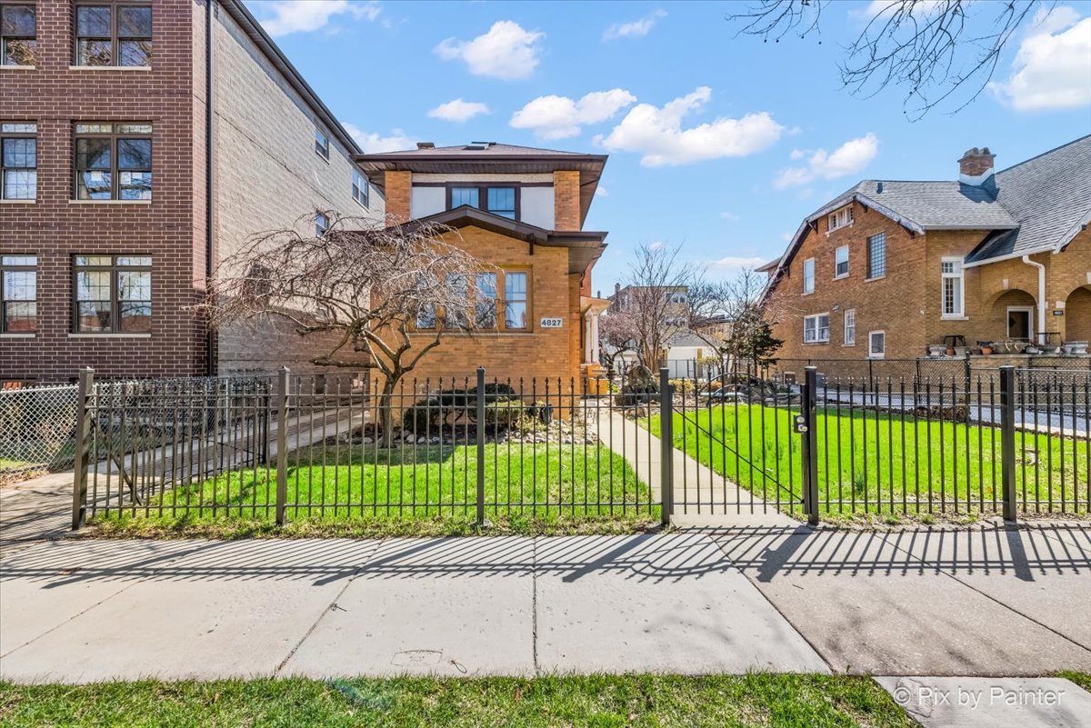 4827 N Harding Avenue, Chicago, IL