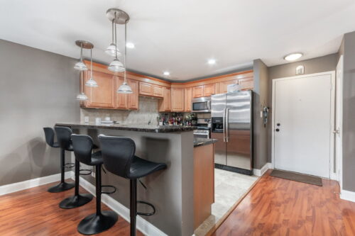 9A Kingery Quarter #202, Willowbrook, IL