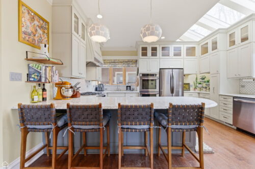1516 W Sherwin Avenue, Chicago, IL