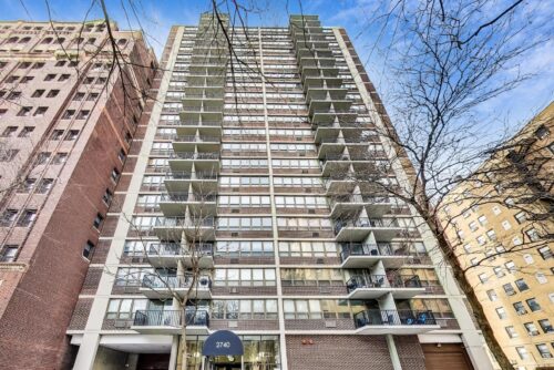 2740 N Pine Grove Avenue #8C, Chicago, IL