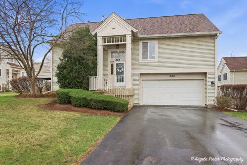 324 New Haven Drive, Cary, IL