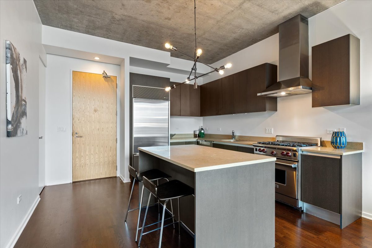 600 N FAIRBANKS Court #2406, Chicago, IL