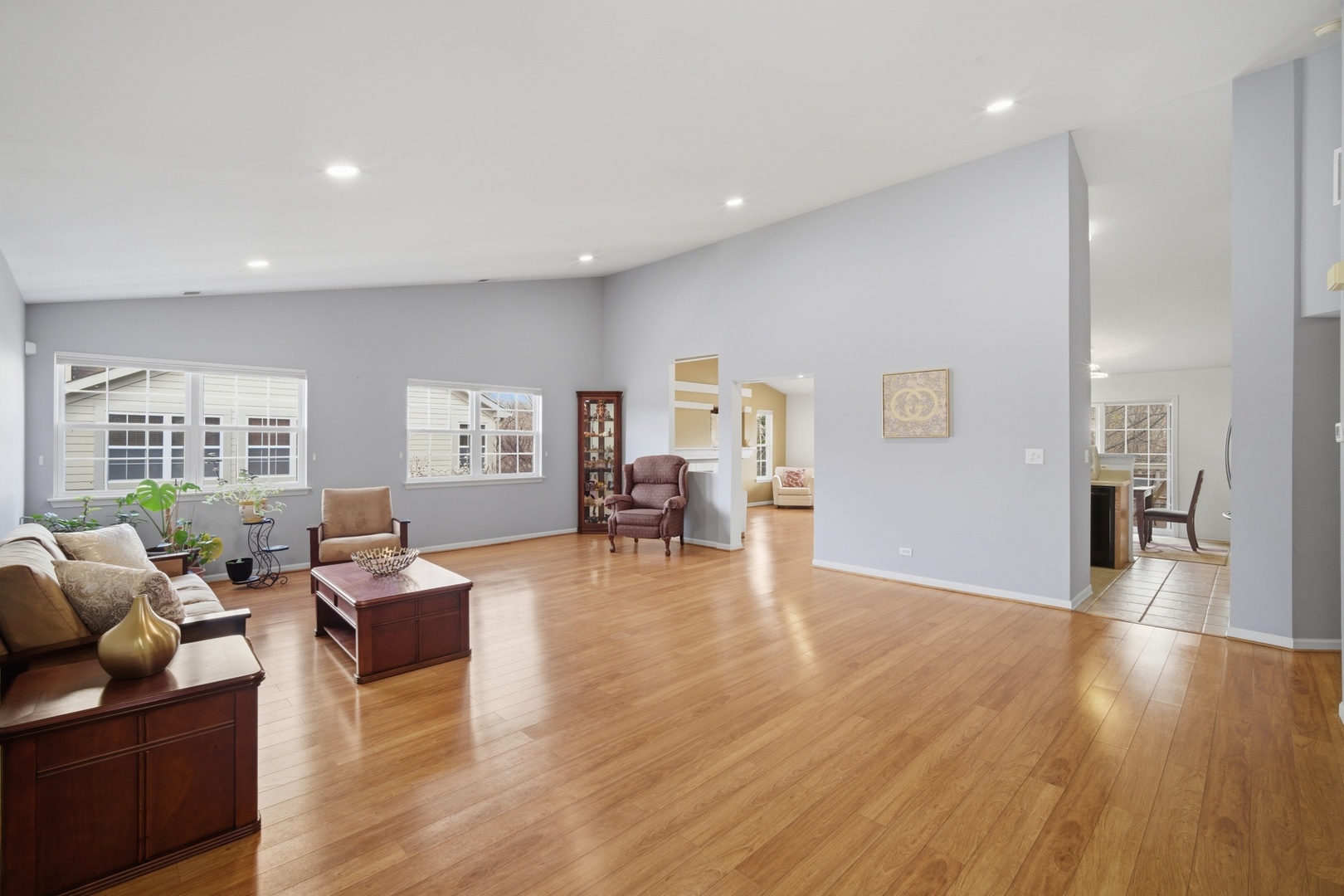 564 Harvey Lake Drive, Vernon Hills, IL