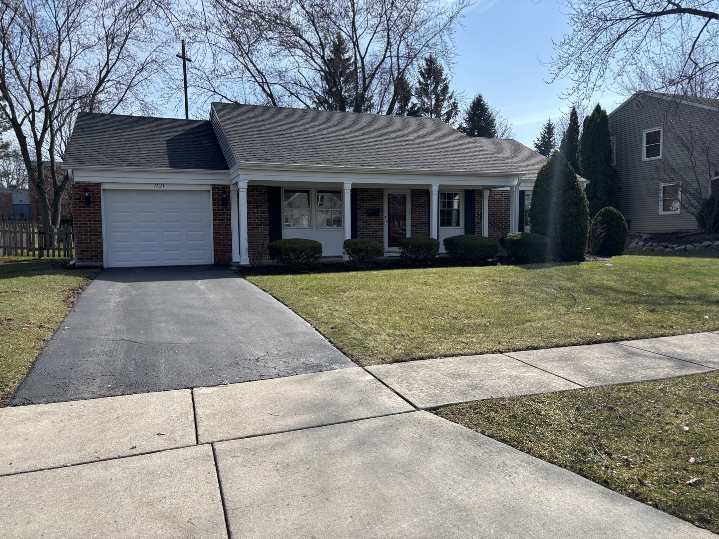 1621 Portsmouth Lane, Schaumburg, IL