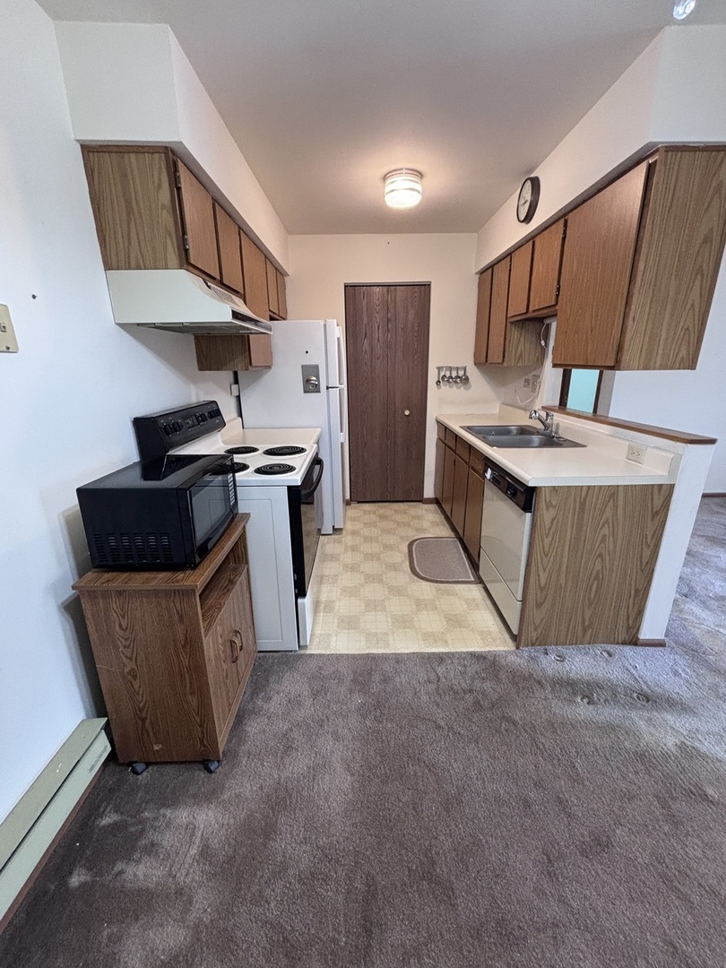 633 Virginia Road #115, Crystal Lake, IL