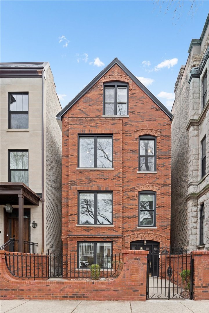 1121 W DRUMMOND Place, Chicago, IL