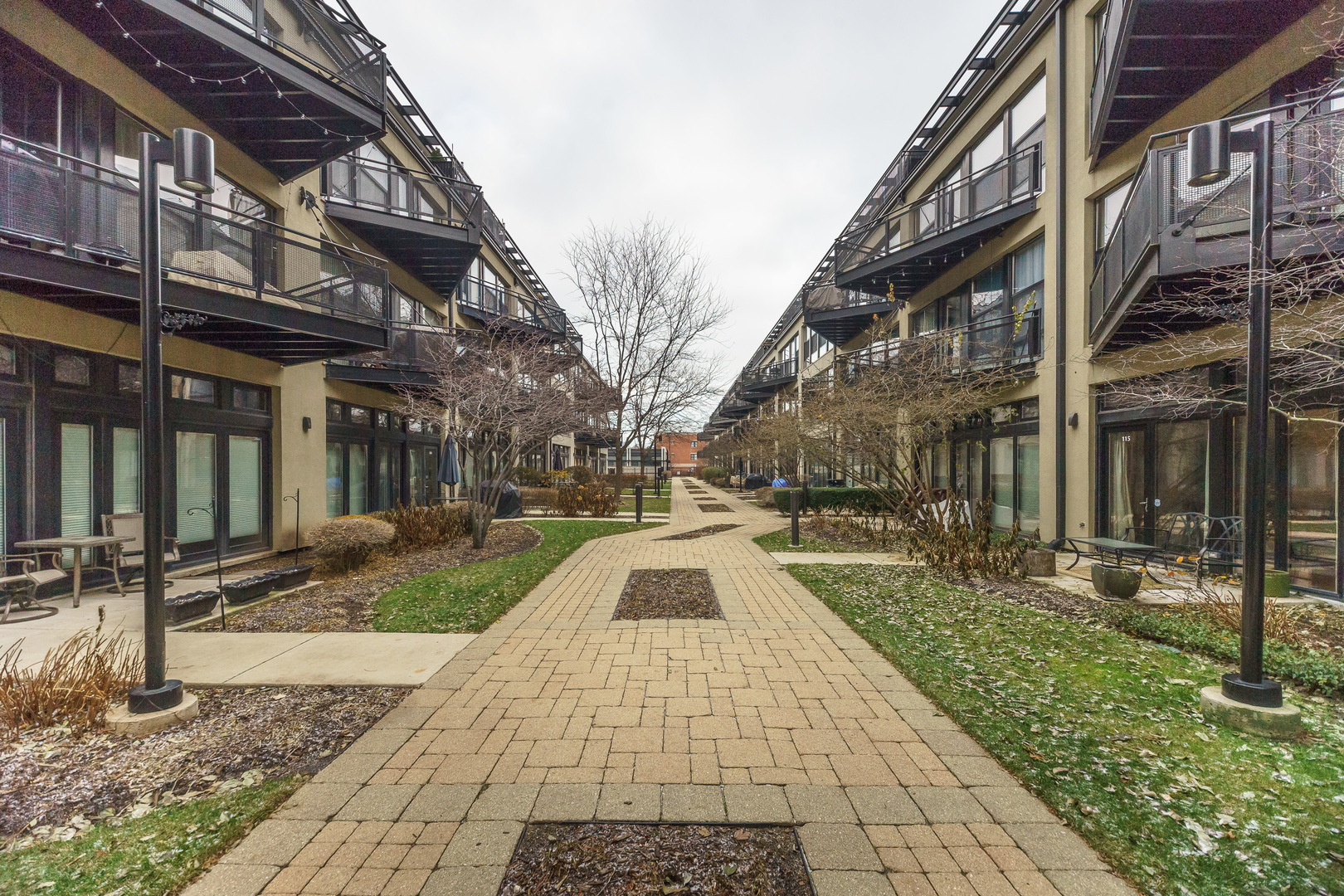 1000 W 15th Street #115, Chicago, IL