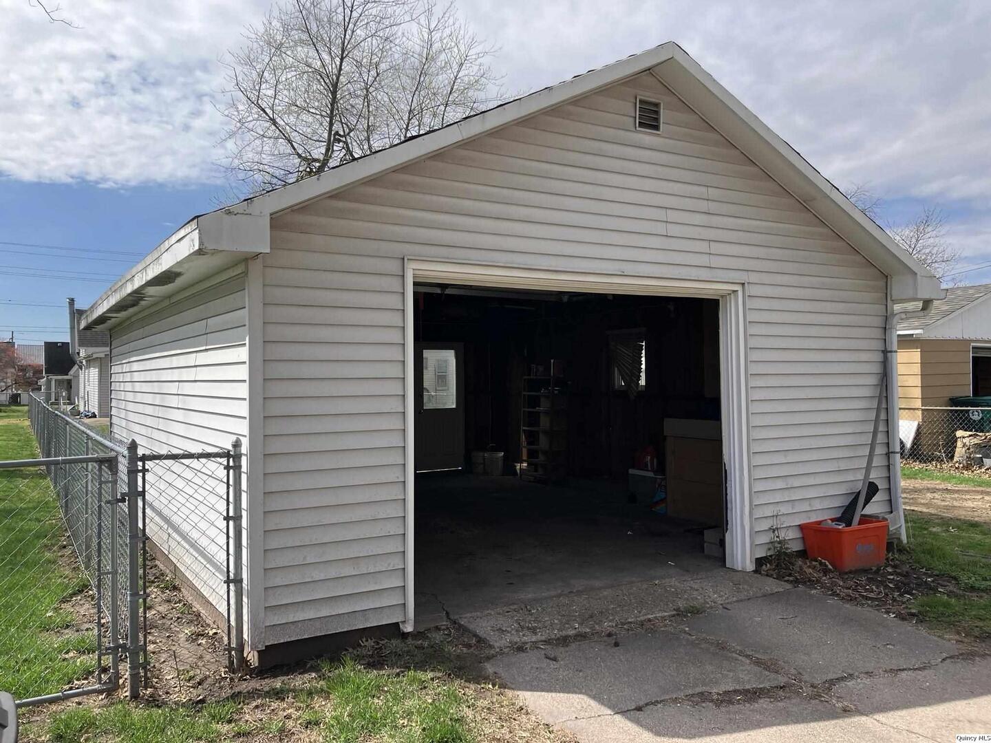 2611 Chestnut St, Quincy, IL