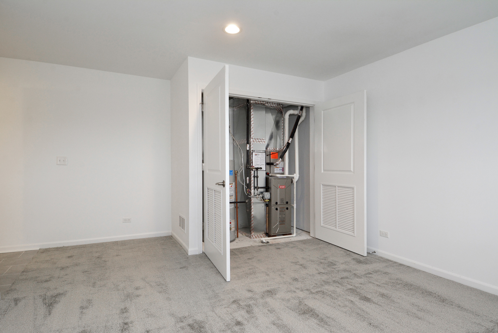 309 Timberleaf Circle, Roselle, IL