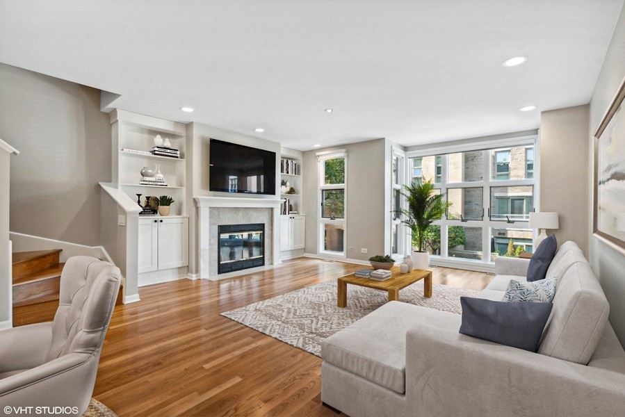 2335 N Wayne Avenue, Chicago, IL