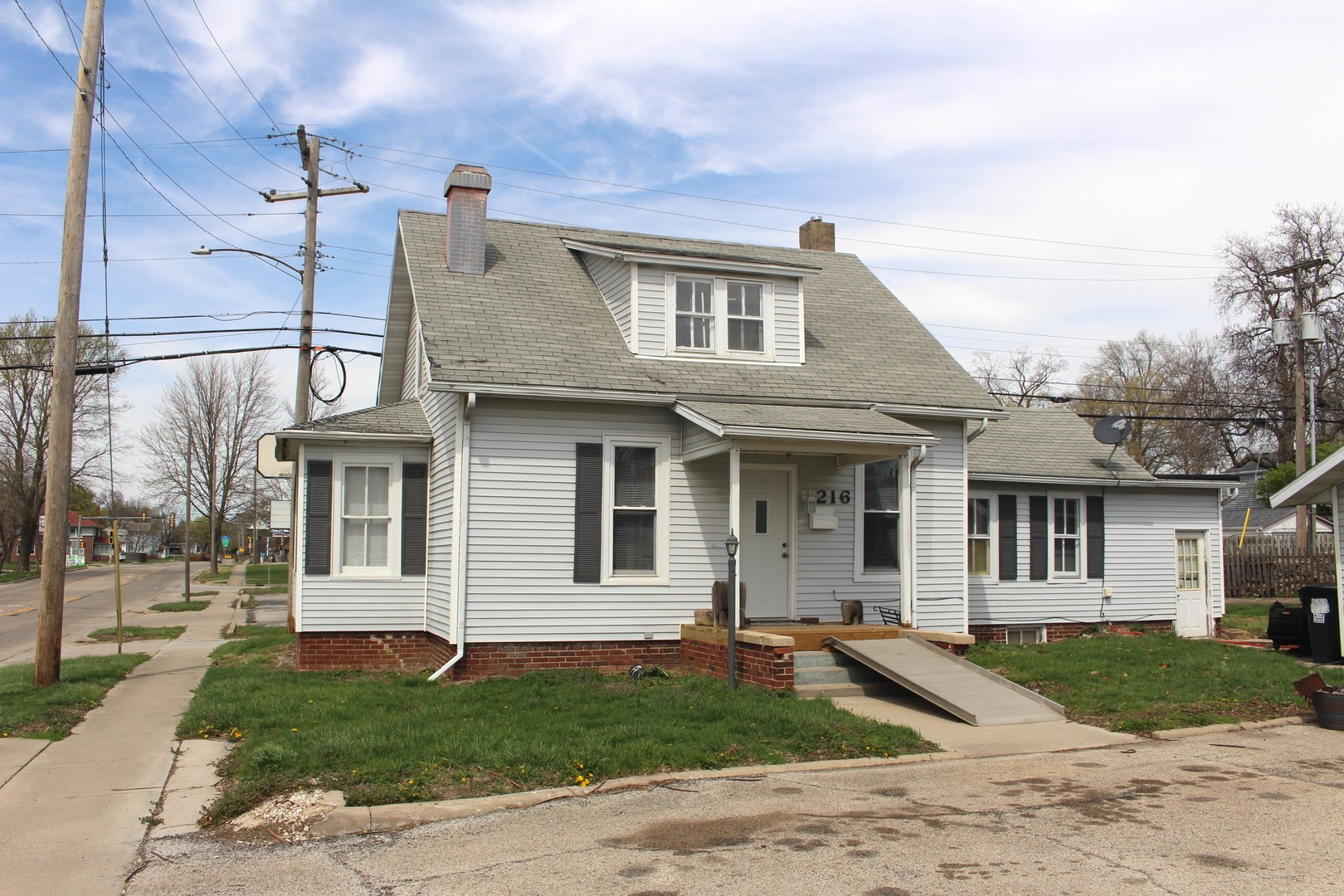 216 S Grant Street, Clinton, IL
