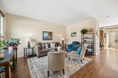 2715 Langley Circle, Glenview, IL