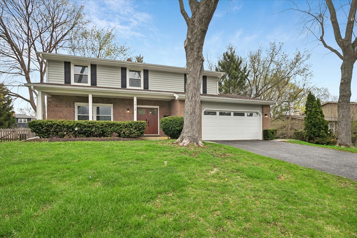 1018 Shari Lane, Libertyville, IL