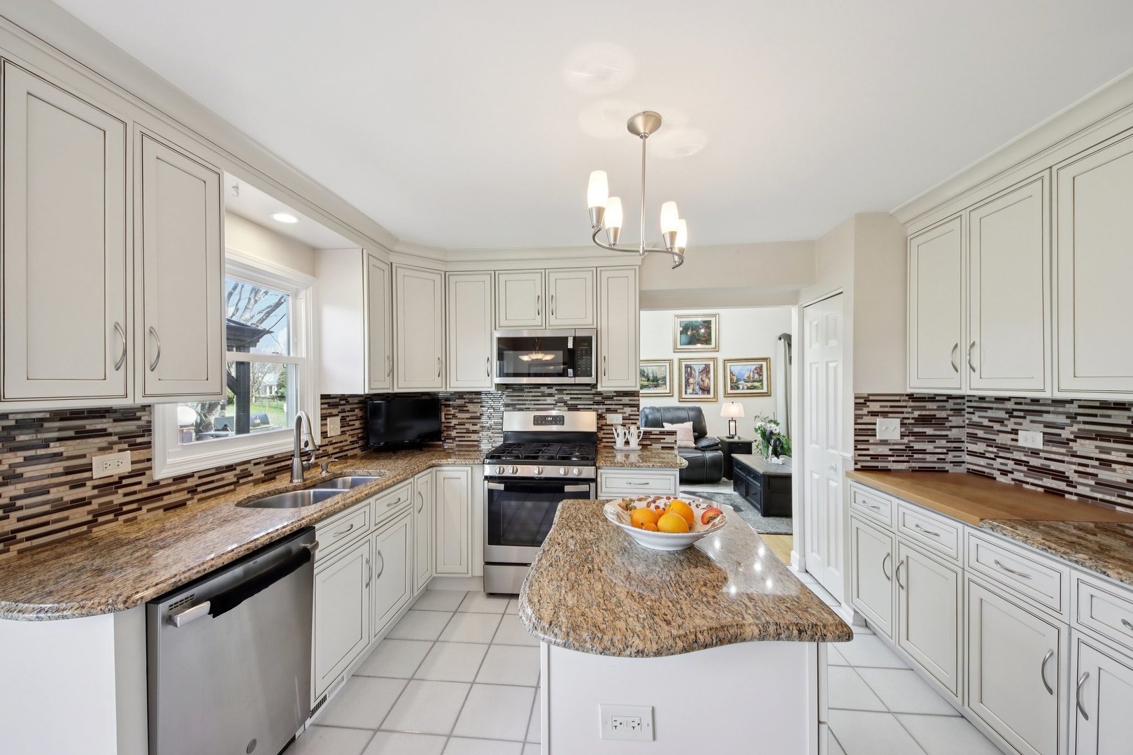 144 N Fiore Parkway, Vernon Hills, IL