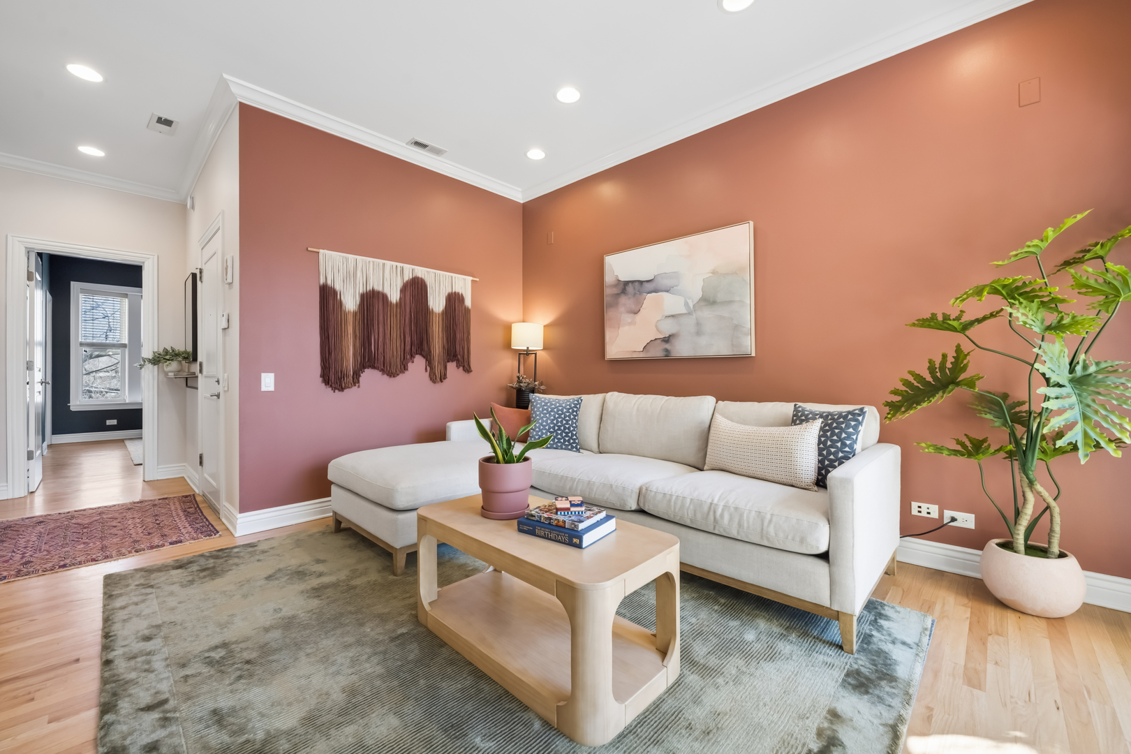 2547 N Clark Street #2N, Chicago, IL